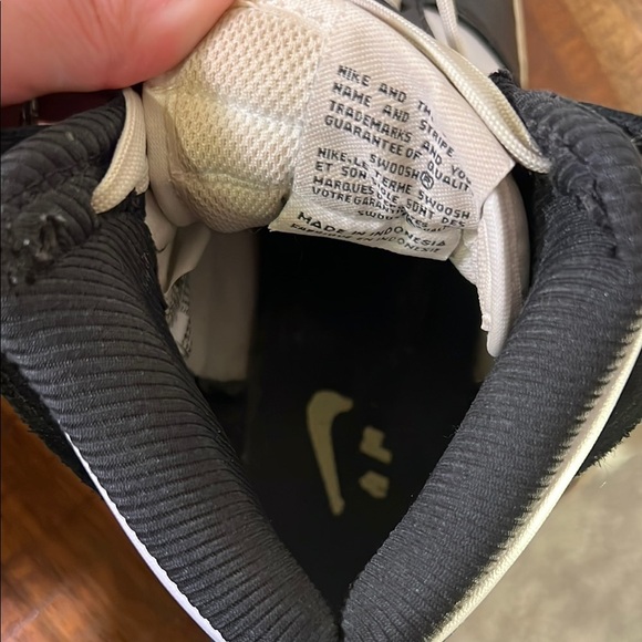 Nike Vintage Look Black and White Dunks, Womens 7 - Picture 8 of 9